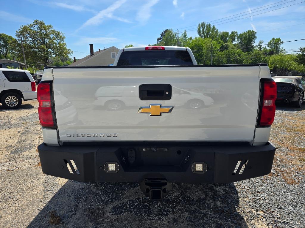 2015 Chevrolet Silverado 3500 - $17,999