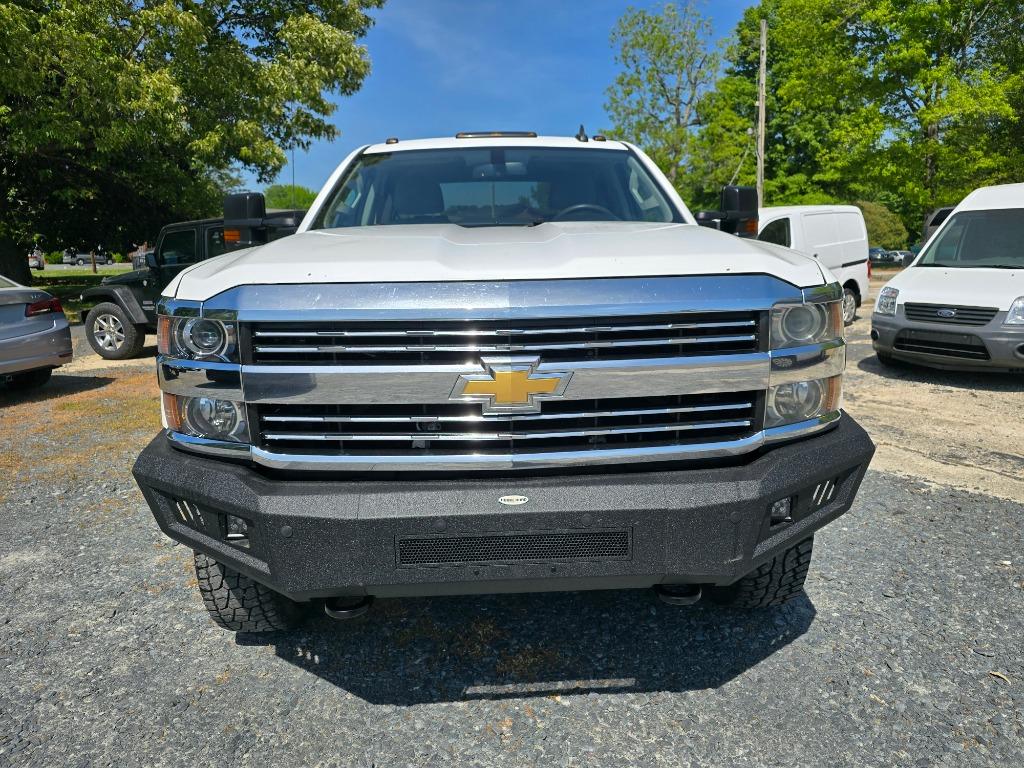 2015 Chevrolet Silverado 3500 - $17,999