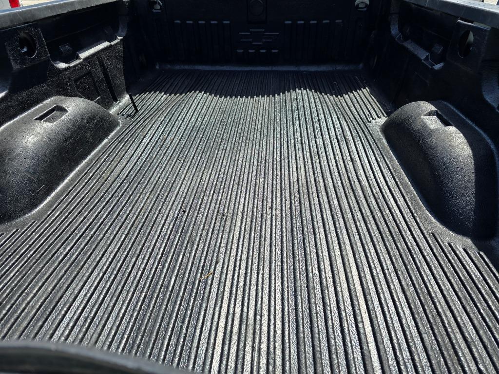2015 Chevrolet Silverado 3500 - $17,999