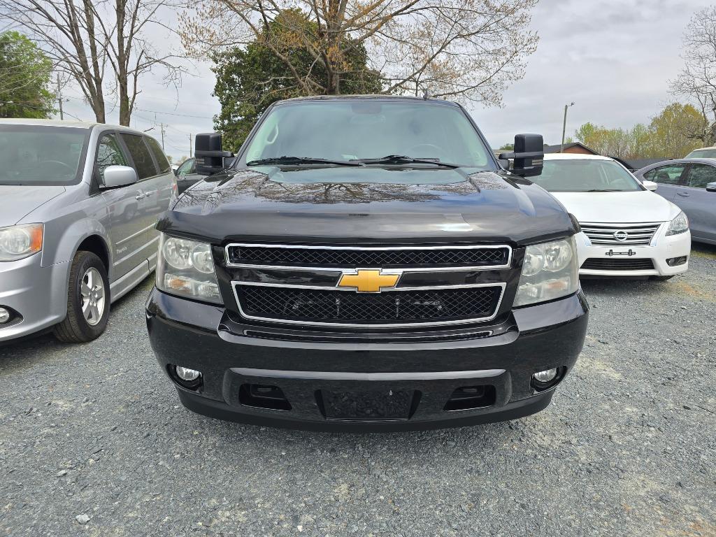 2010 Chevrolet Suburban LT 2500 photo