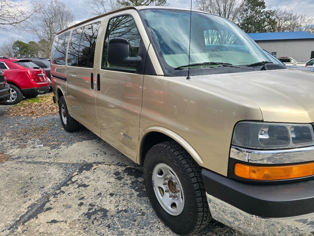 2005 Chevrolet Express 3500 3500 photo