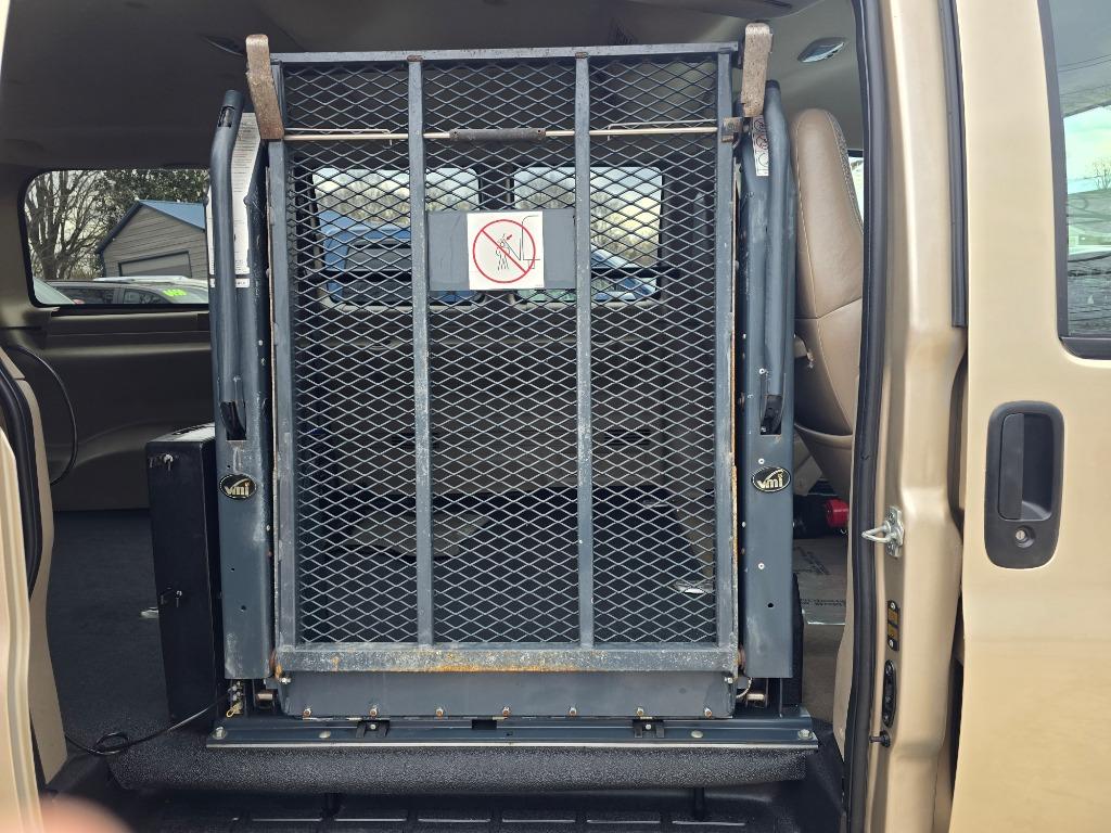 2005 Chevrolet Express 3500 3500 photo