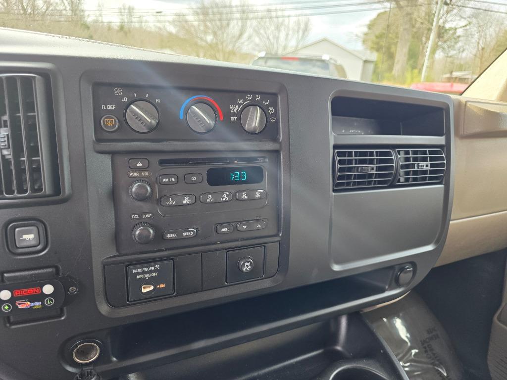 2005 Chevrolet Express 3500 3500 photo