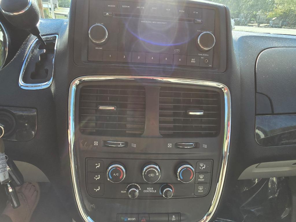 2015 Dodge Grand Caravan - $23,000