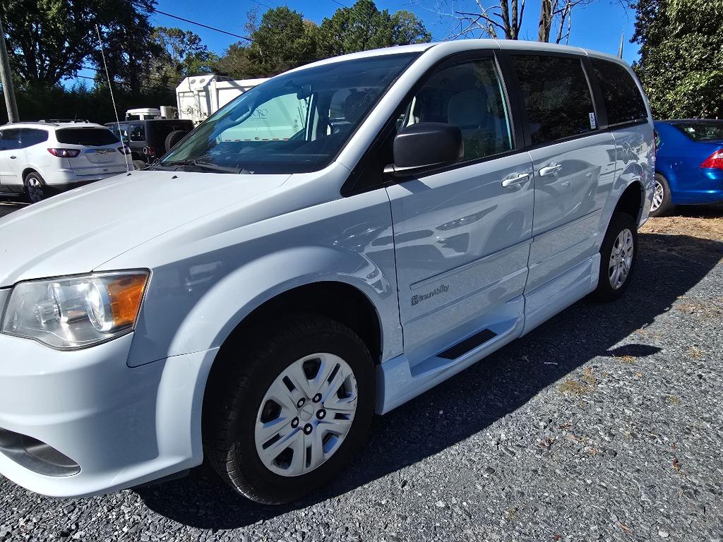 2015 Dodge Grand Caravan - $23,000
