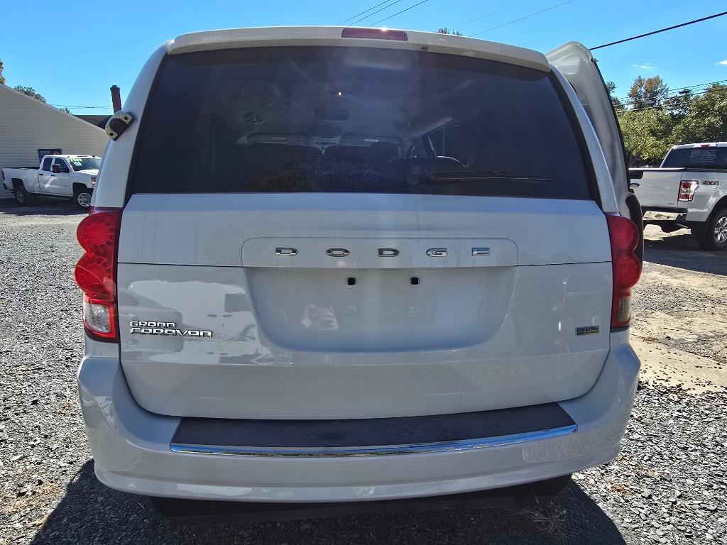 2015 Dodge Grand Caravan - $23,000