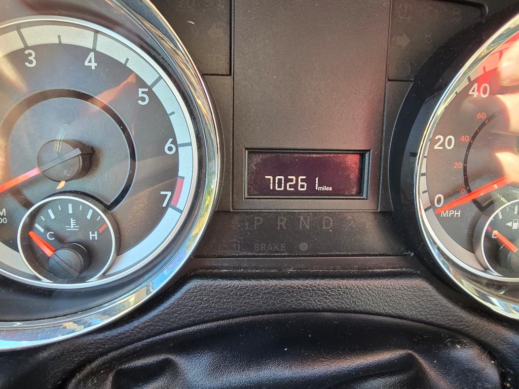 2015 Dodge Grand Caravan - $23,000