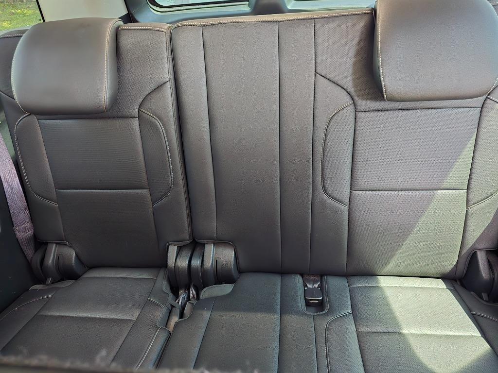 2015 Chevrolet Suburban - $14,500