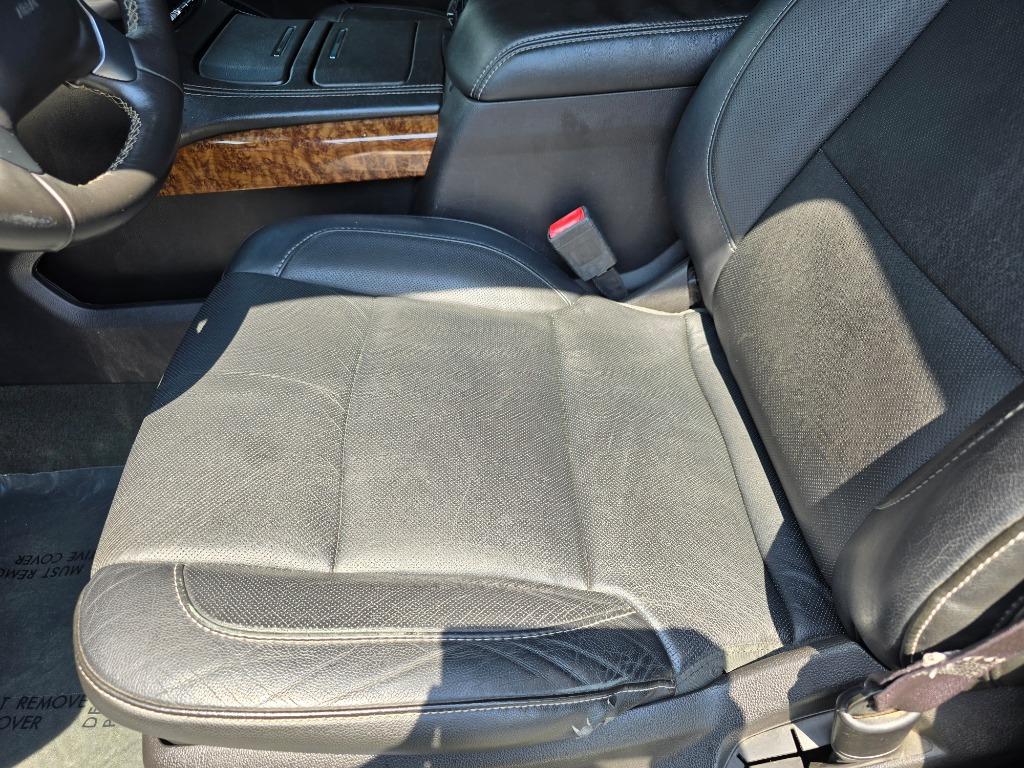 2015 Chevrolet Suburban - $14,500