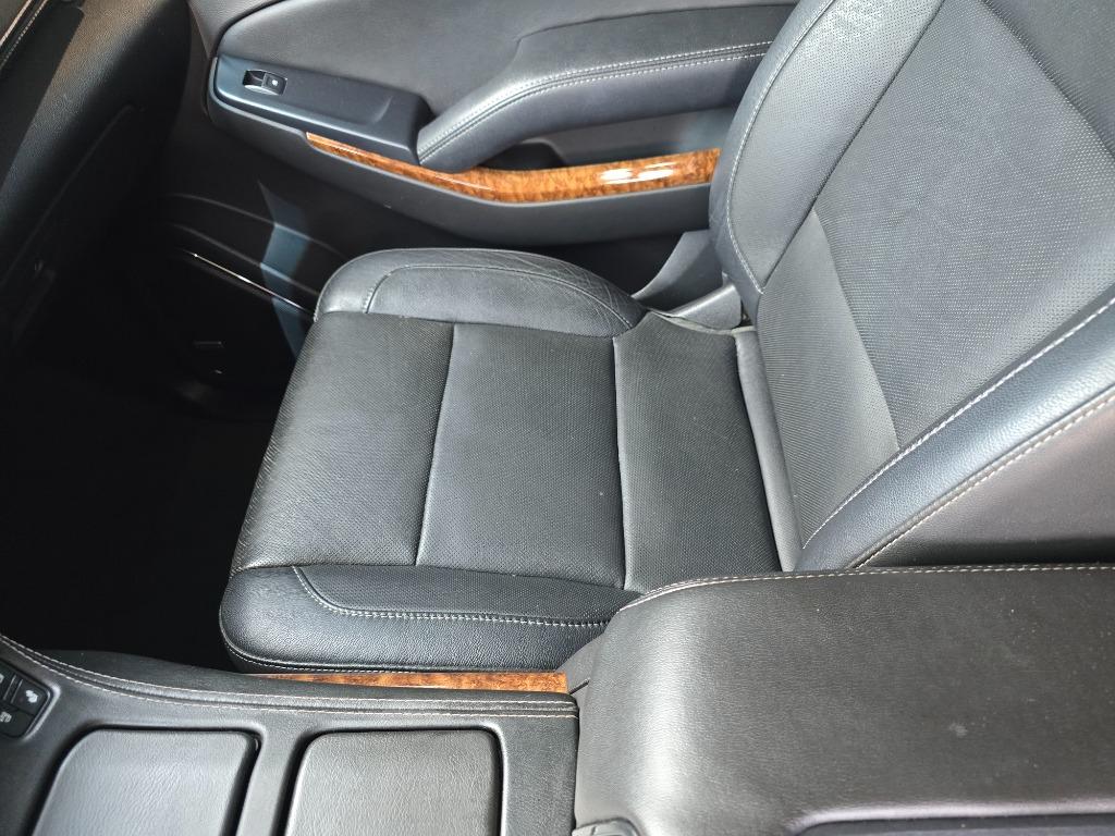 2015 Chevrolet Suburban - $14,500