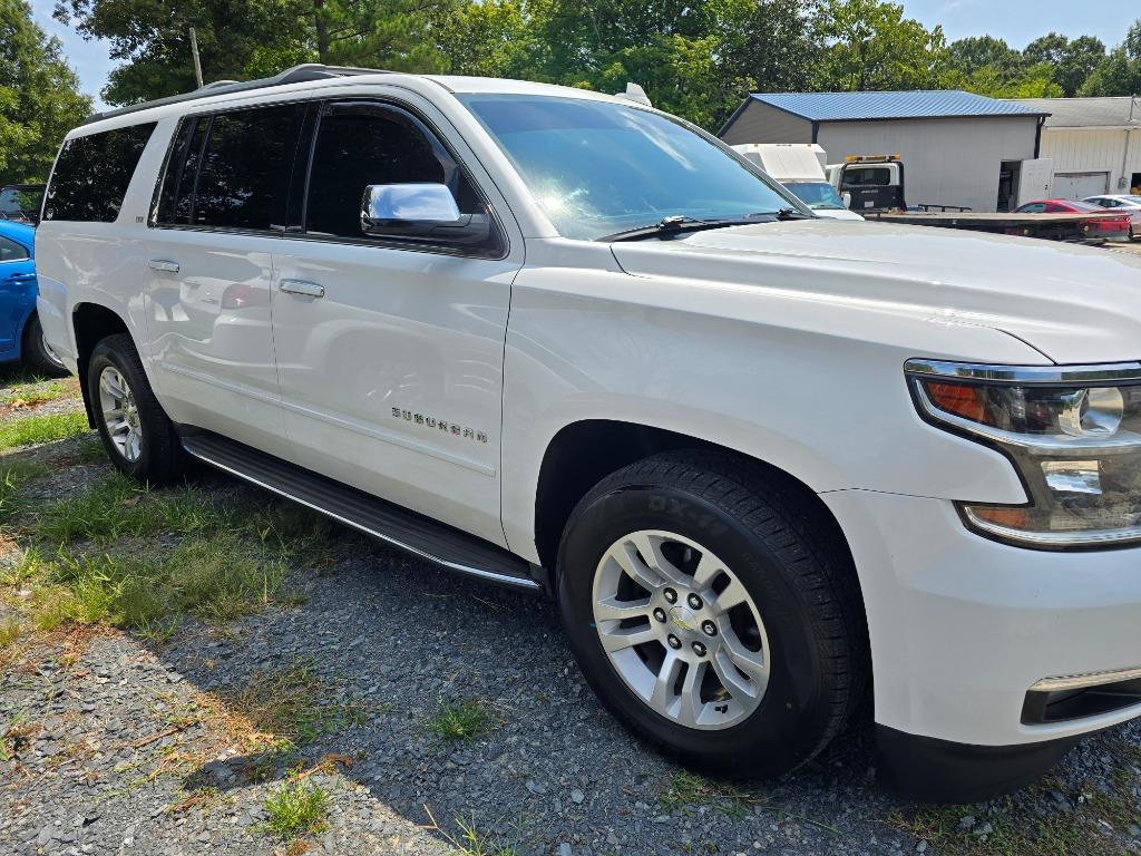 2015 Chevrolet Suburban - $14,500