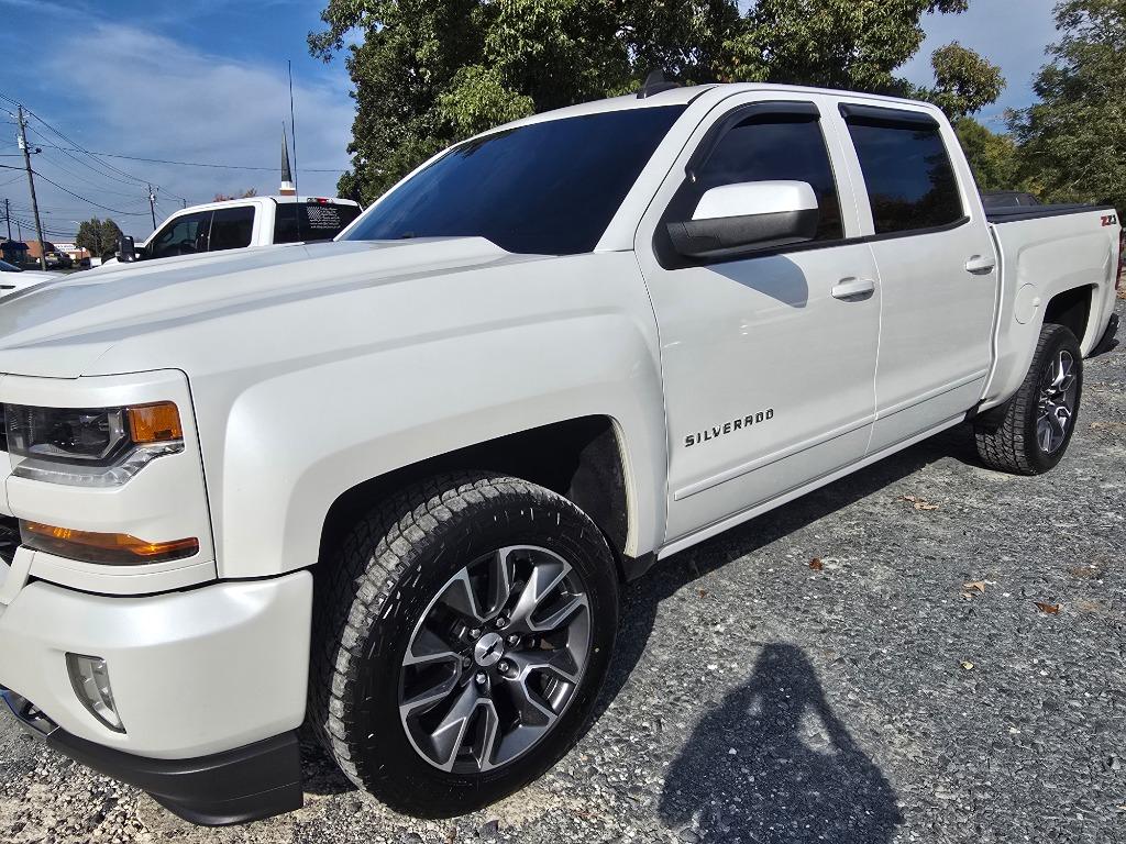 2017 Chevrolet Silverado - $18,500