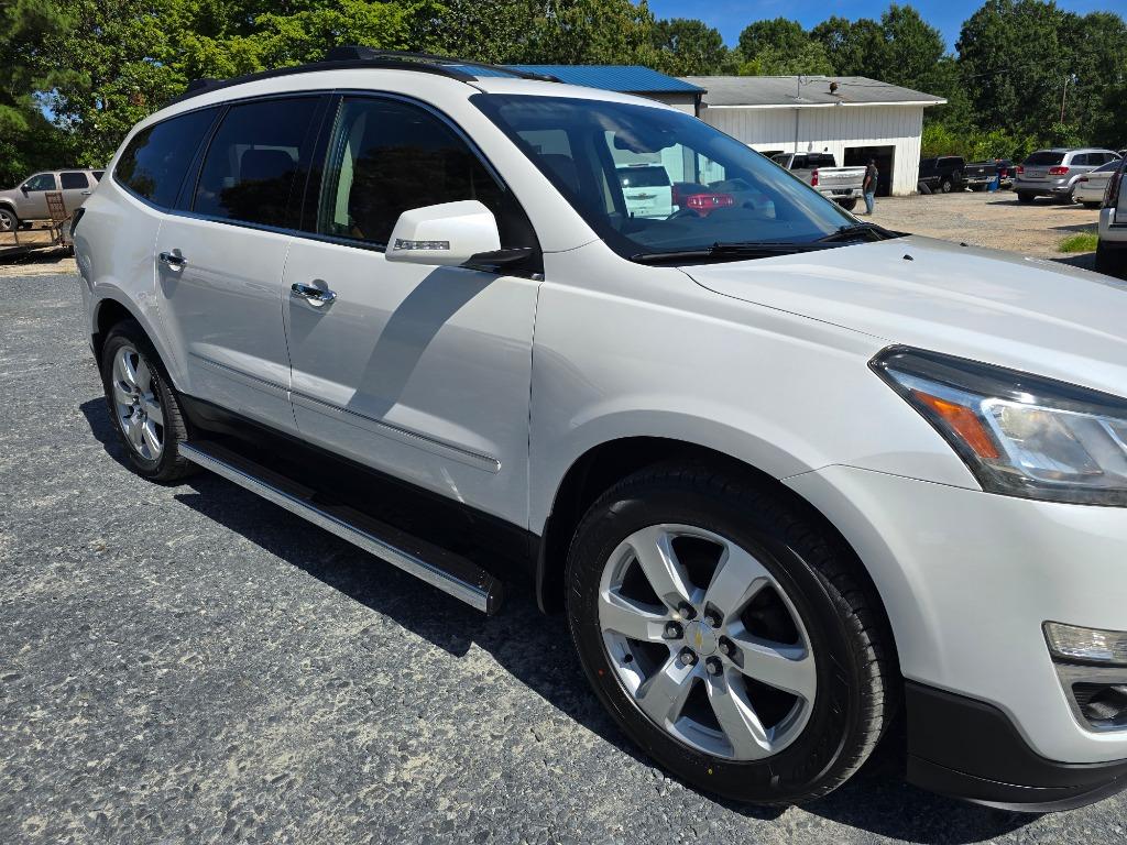 2017 Chevrolet Traverse - $10,900