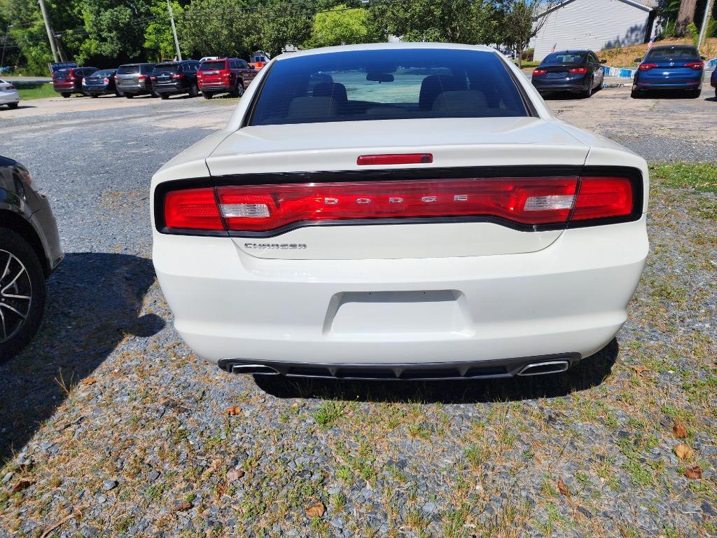 2014 Dodge Charger SE photo