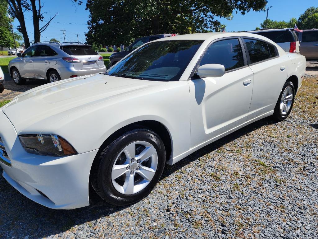 2014 Dodge Charger SE photo