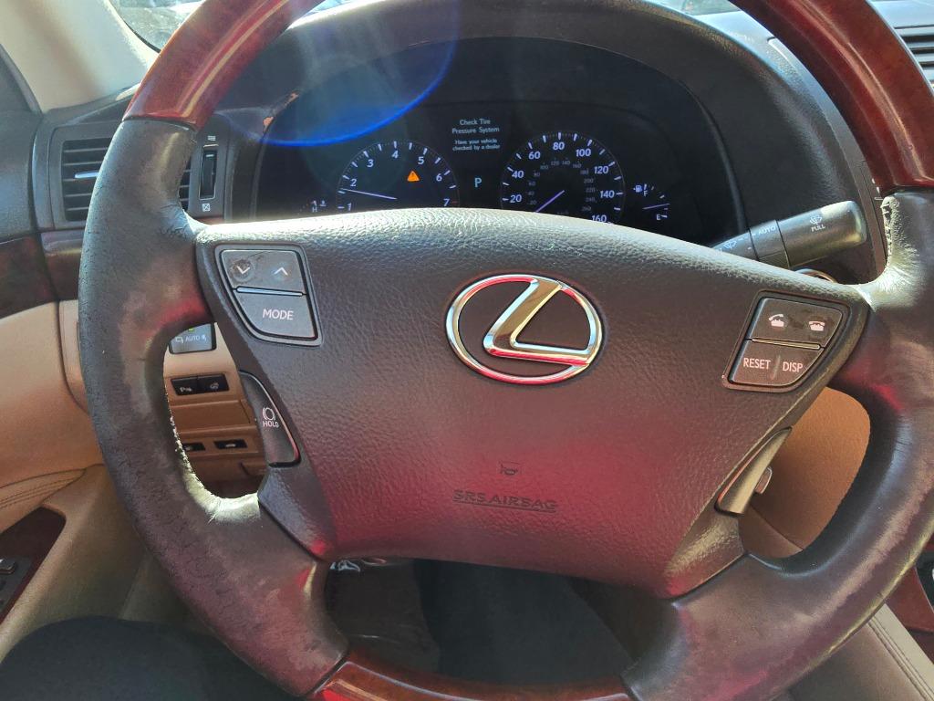 2007 Lexus LS 460 photo