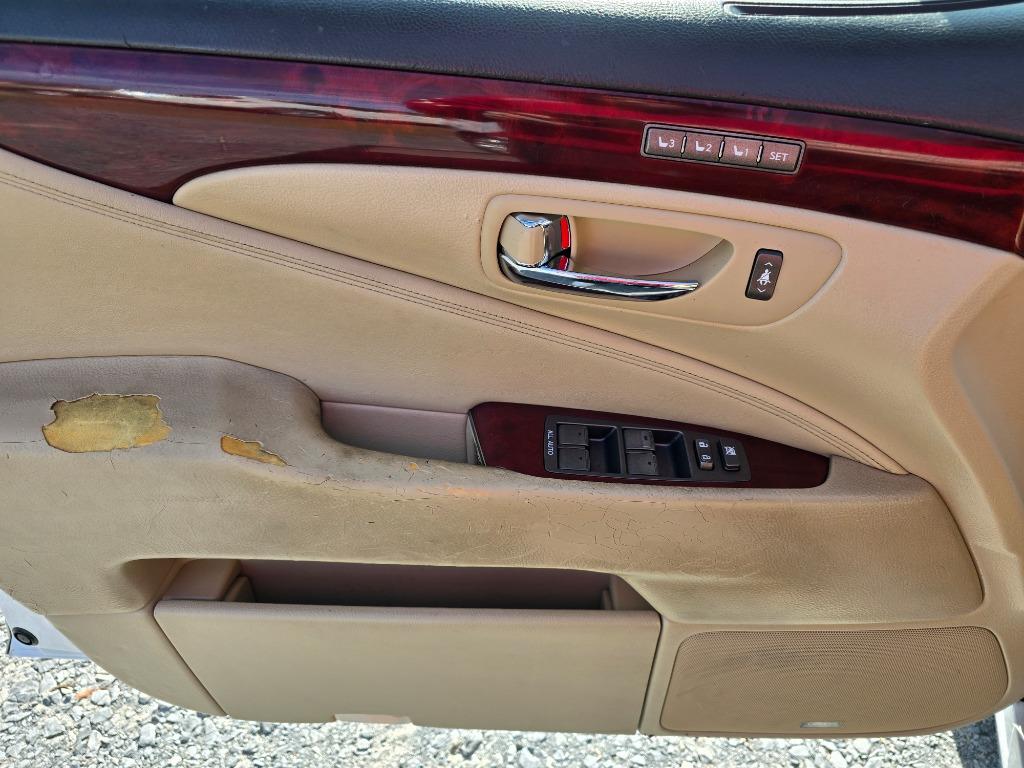2007 Lexus LS 460 photo