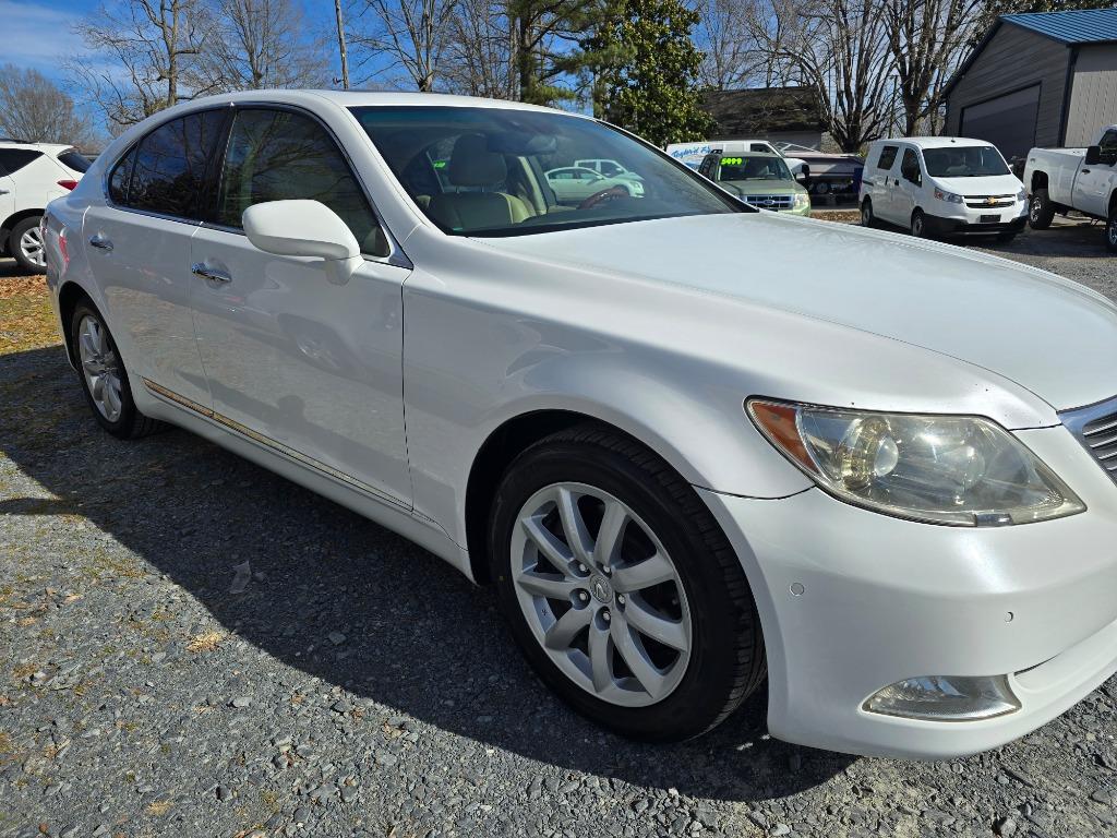 2007 Lexus LS 460 photo