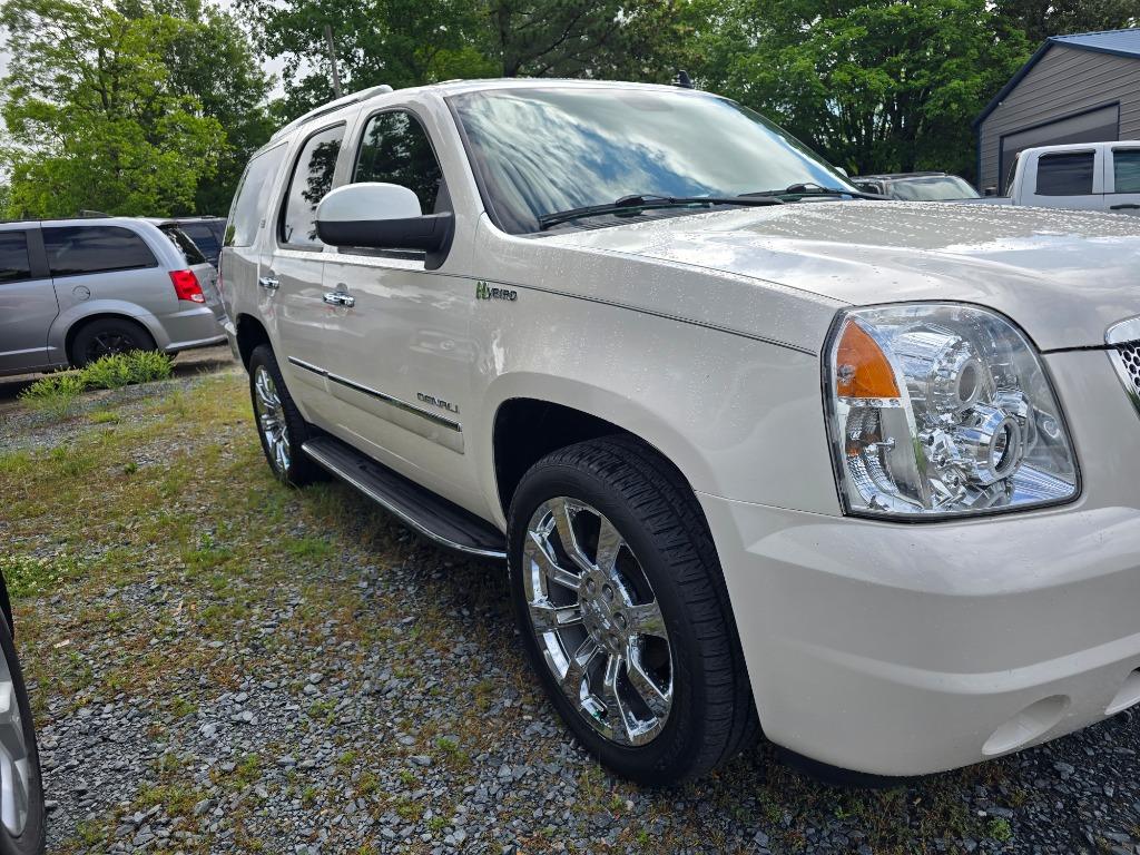 2012 GMC Yukon Denali Hybrid photo