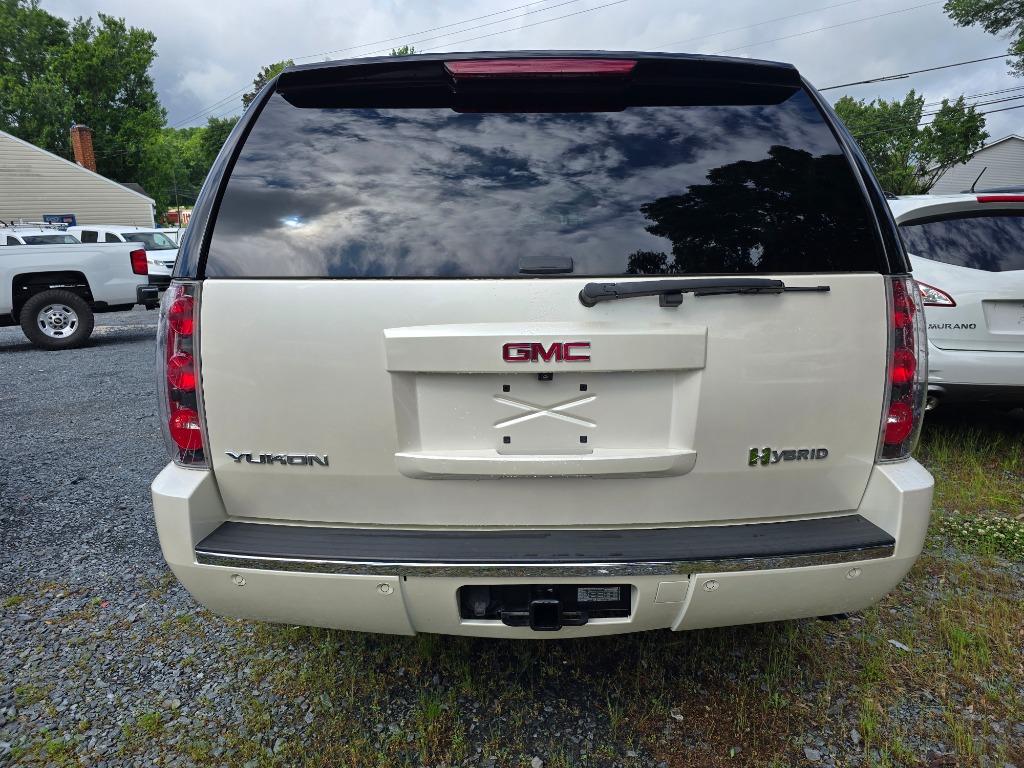 2012 GMC Yukon Denali Hybrid photo