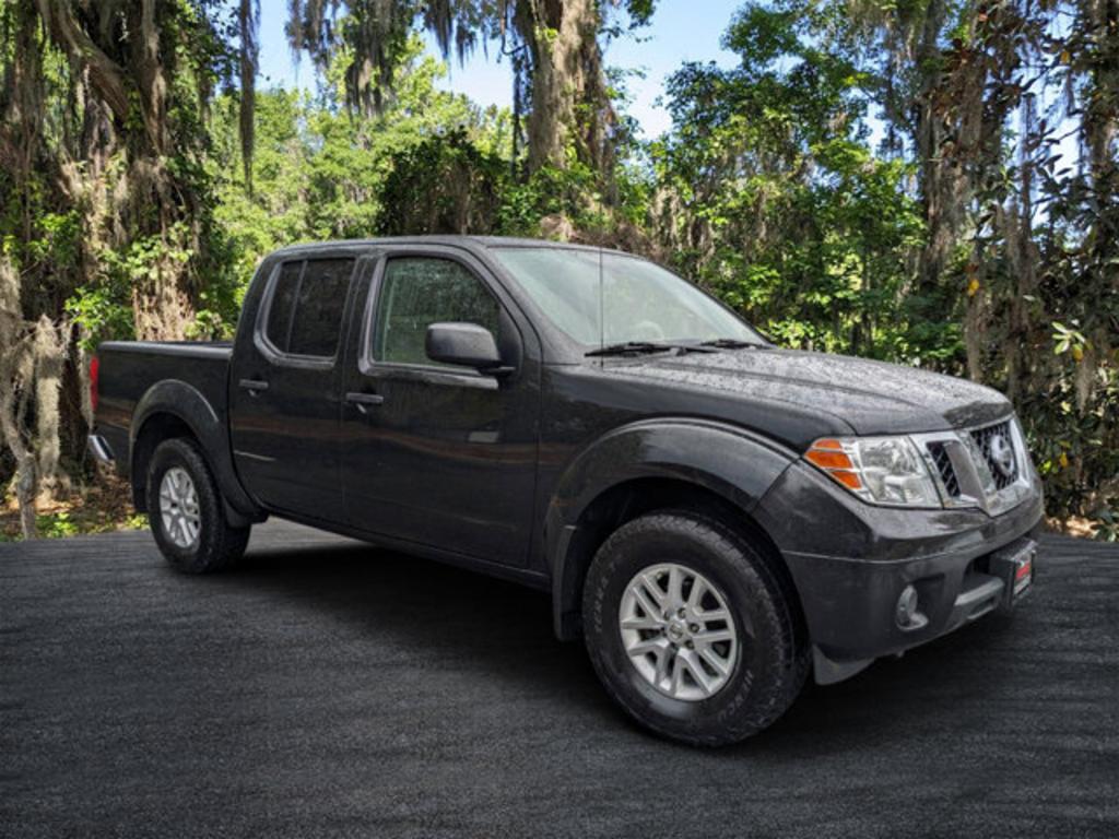 The 2019 Nissan Frontier SV photos
