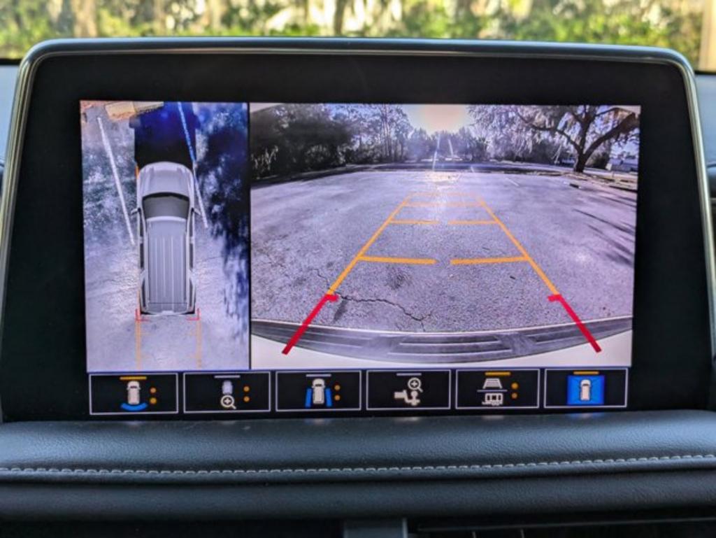 2021 Chevrolet Suburban 1500 Premier photo