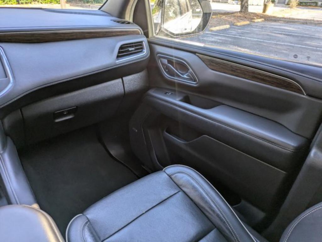 2021 Chevrolet Suburban 1500 Premier photo