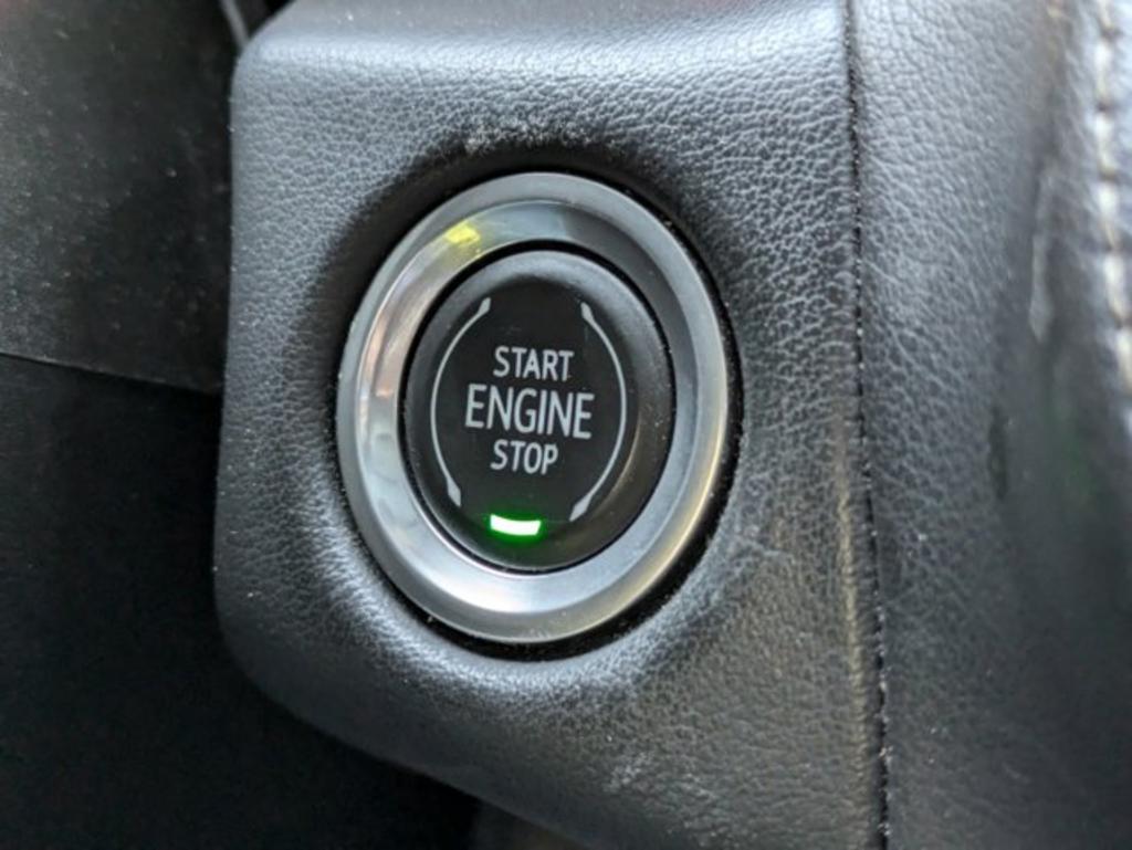 2021 Chevrolet Suburban 1500 Premier photo