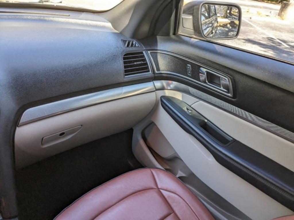 2019 Ford Explorer XLT photo