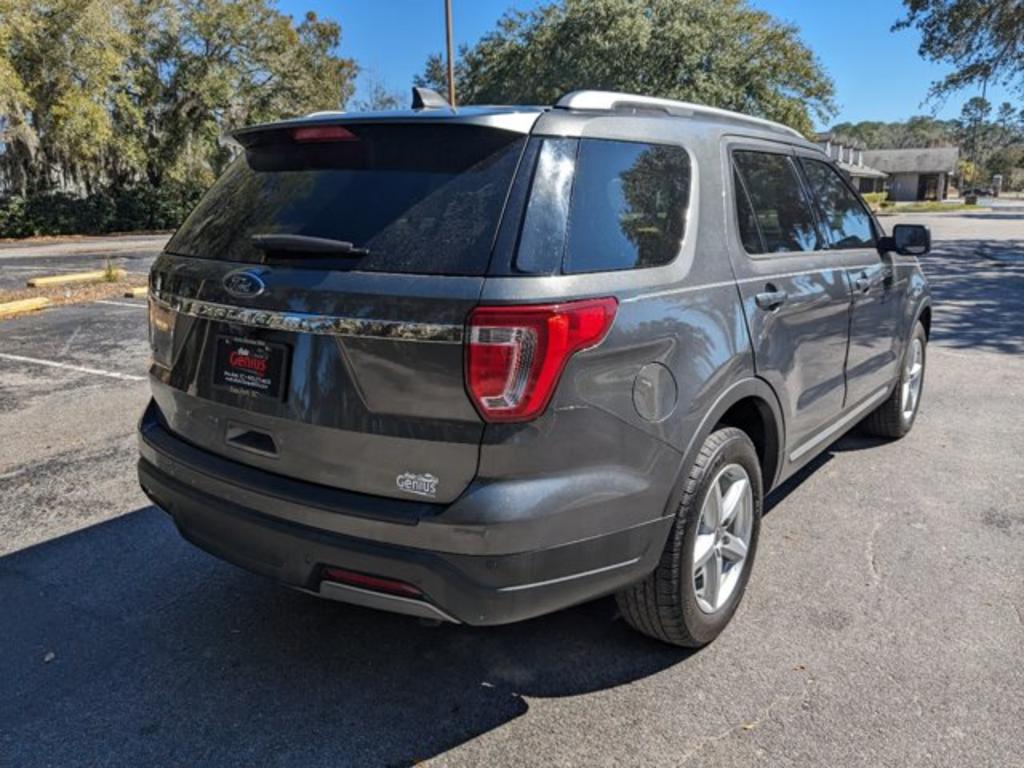 2019 Ford Explorer XLT photo