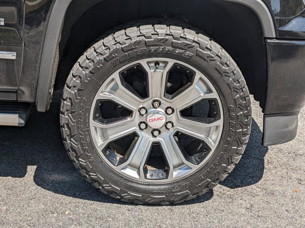 2018 GMC Sierra 1500 Denali photo