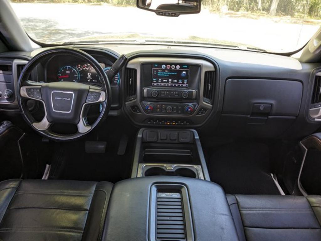 2018 GMC Sierra 1500 Denali photo