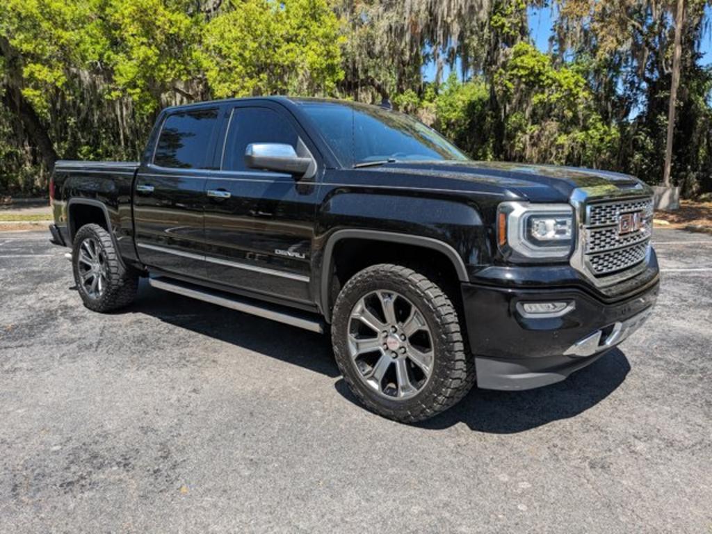 2018 GMC Sierra 1500 Denali photo