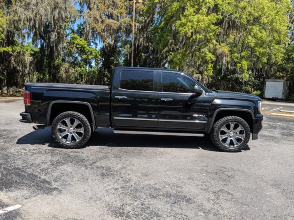 2018 GMC Sierra 1500 Denali photo