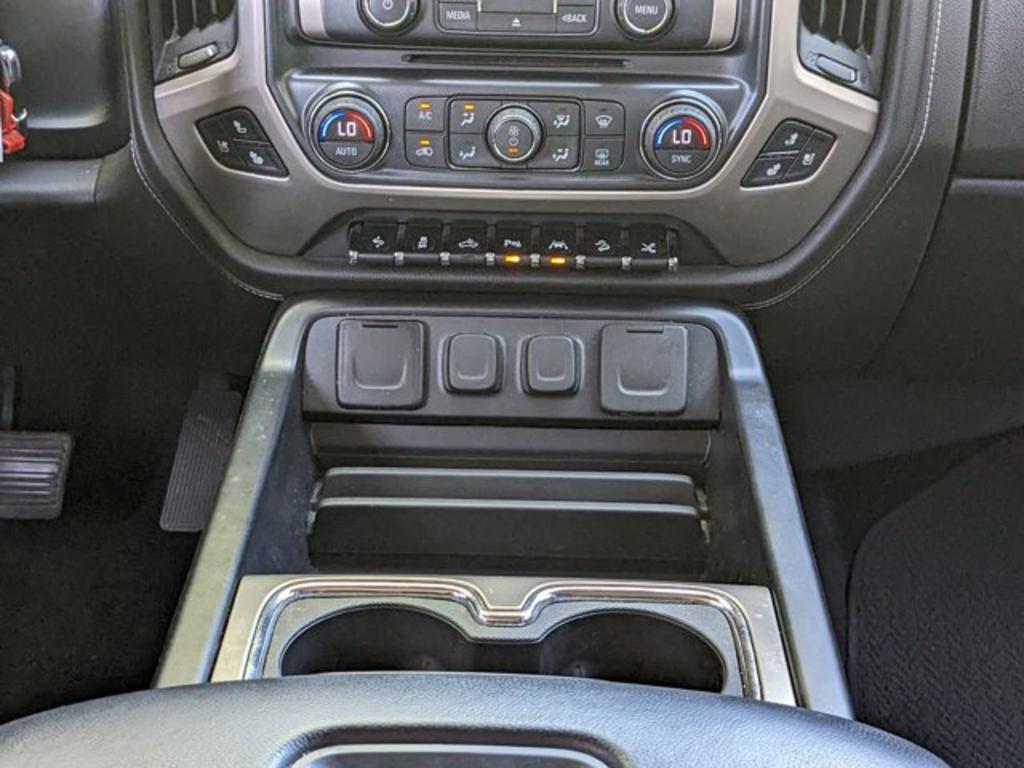 2018 GMC Sierra 1500 Denali photo