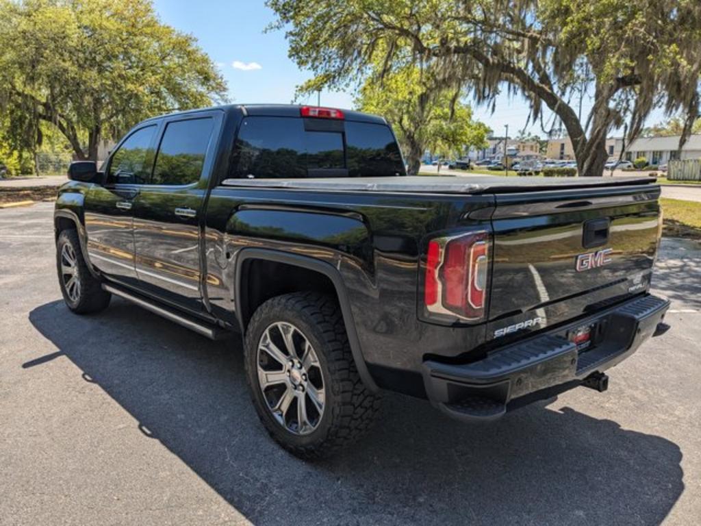 2018 GMC Sierra 1500 Denali photo