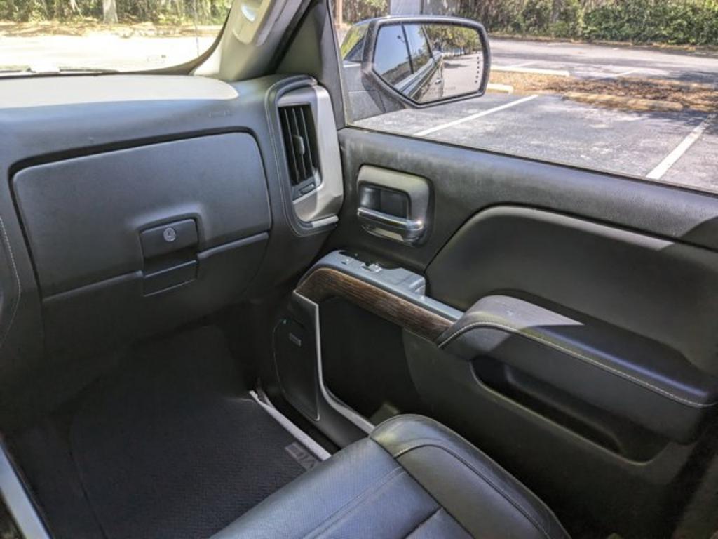 2018 GMC Sierra 1500 Denali photo