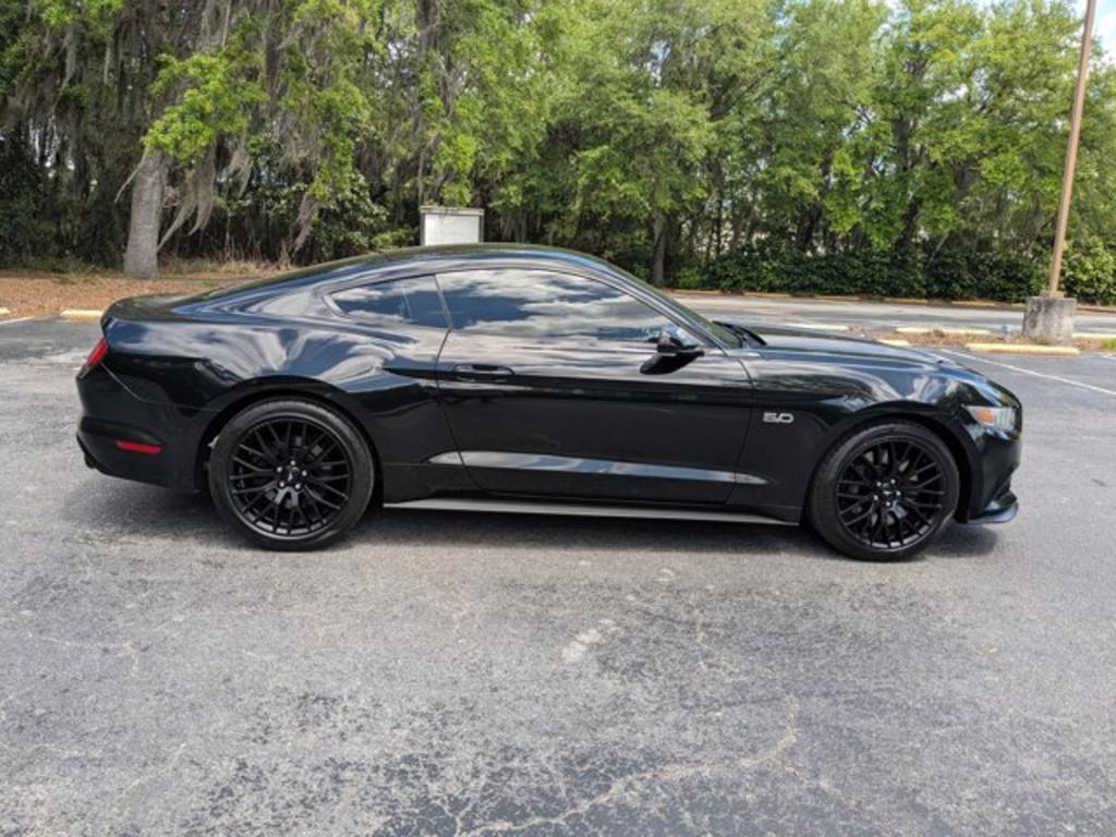 2017 Ford Mustang GT photo