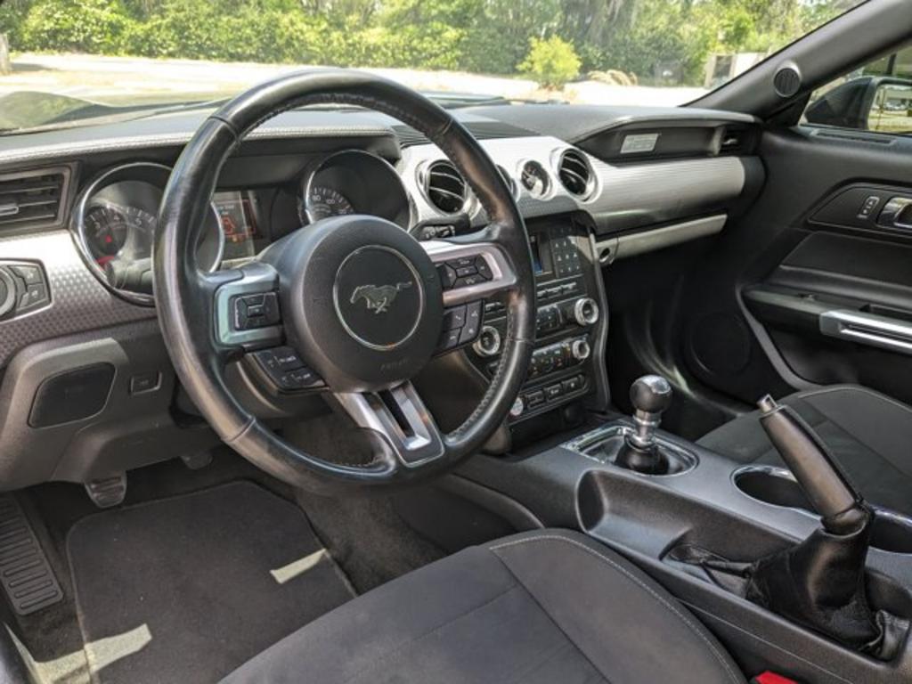 2017 Ford Mustang GT photo