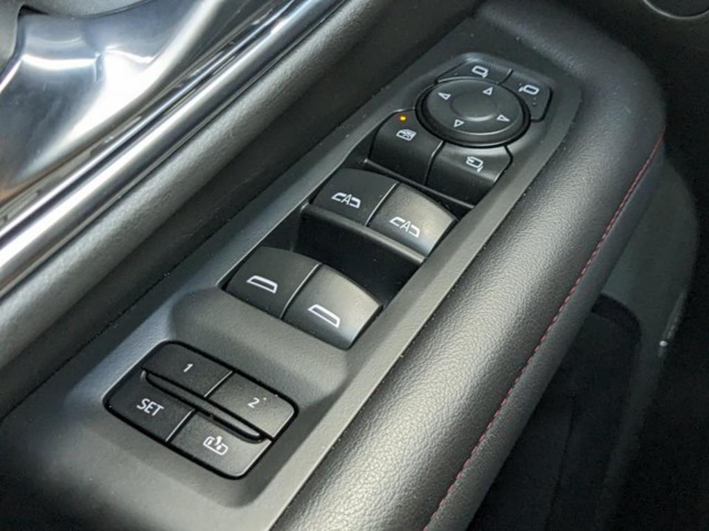 2021 Chevrolet Tahoe RST photo