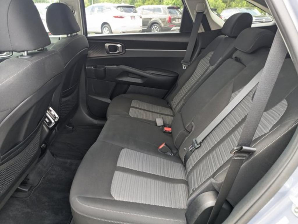 2021 Kia Sorento LX photo