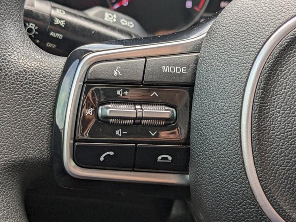 2021 Kia Sorento LX photo