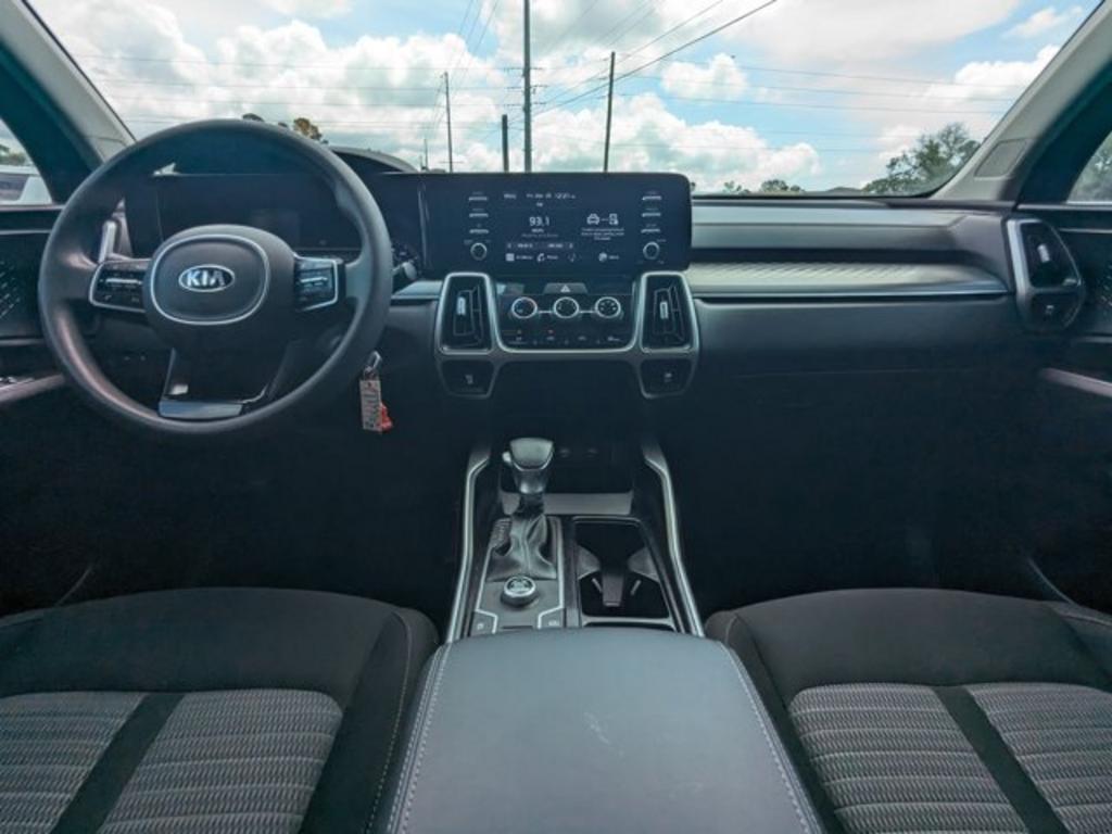 2021 Kia Sorento LX photo
