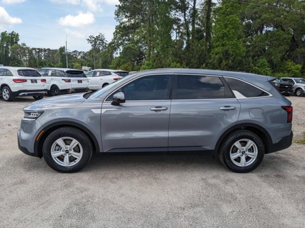 2021 Kia Sorento LX photo