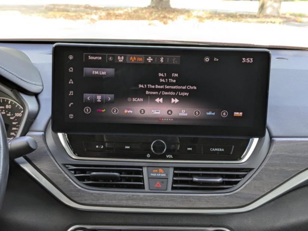 2024 Nissan Altima SV photo 17