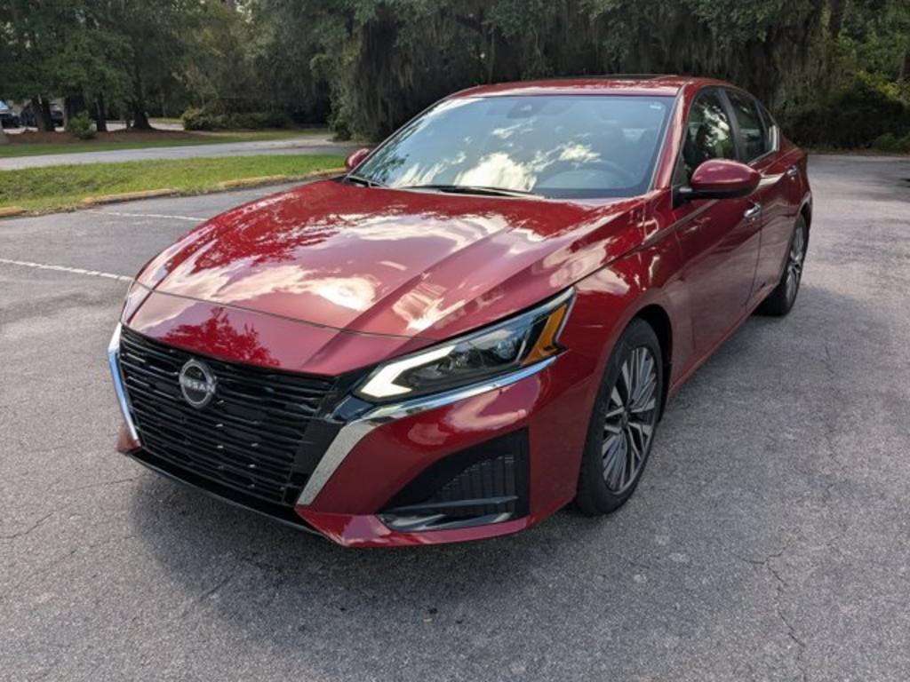 2024 Nissan Altima SV photo 8