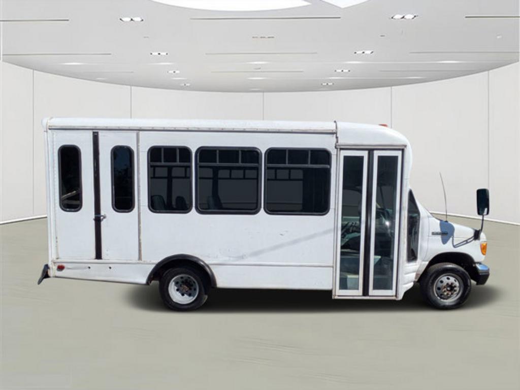 2006 Ford E-350 - $5,500