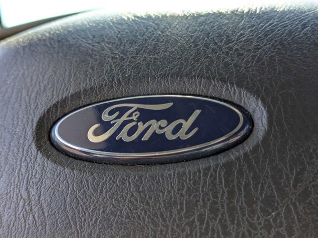 2006 Ford E-350 - $5,500