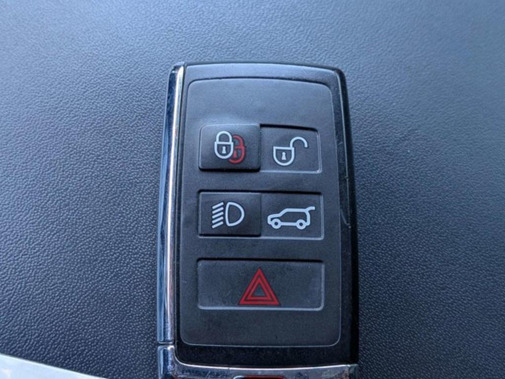 2018 Land Rover Range Rover Sport - $28,900