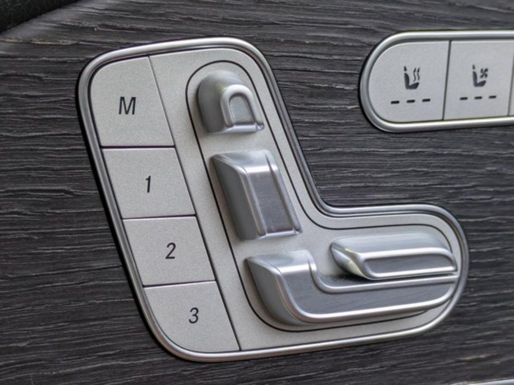 2020 Mercedes-Benz GLS - $43,700